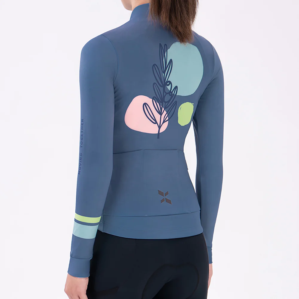 Get Ready for Adventure with Indigo Blue-Flower Thermal Cycling!